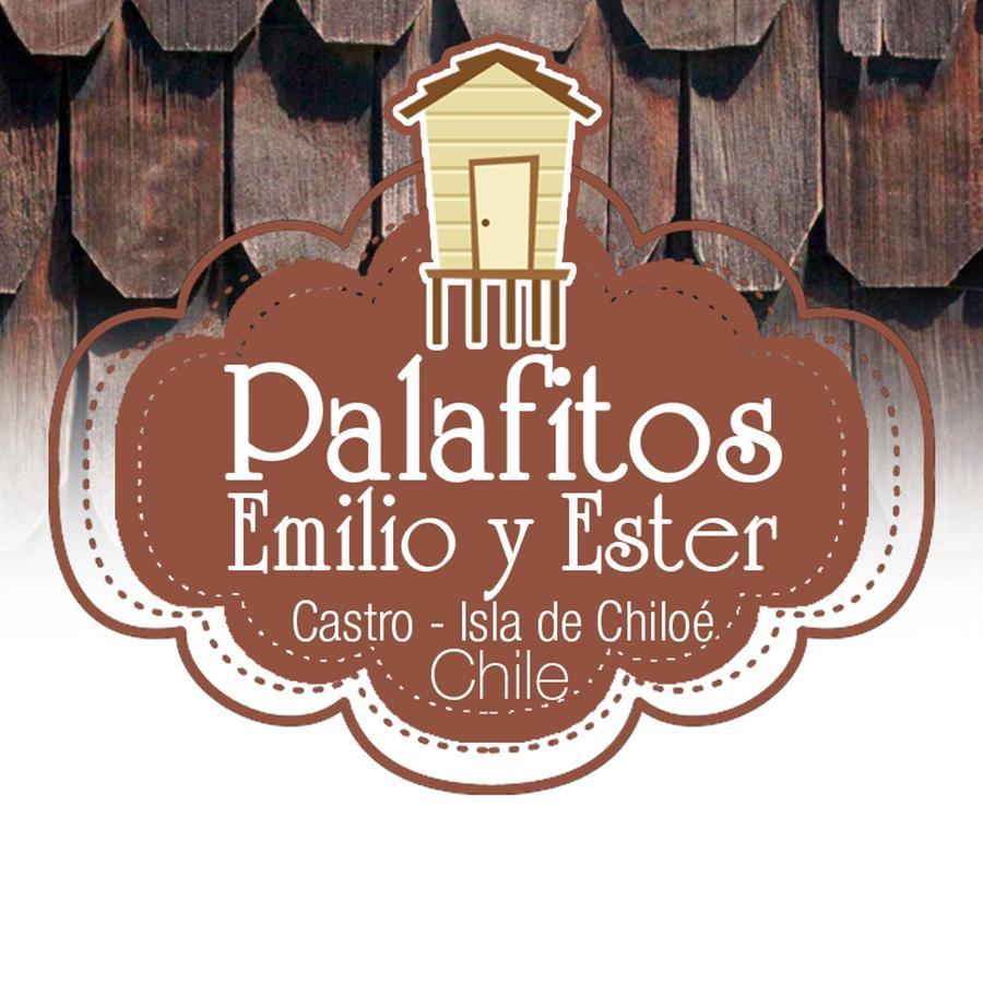 Palafitos Emilio Y Ester Кастро Екстериор снимка